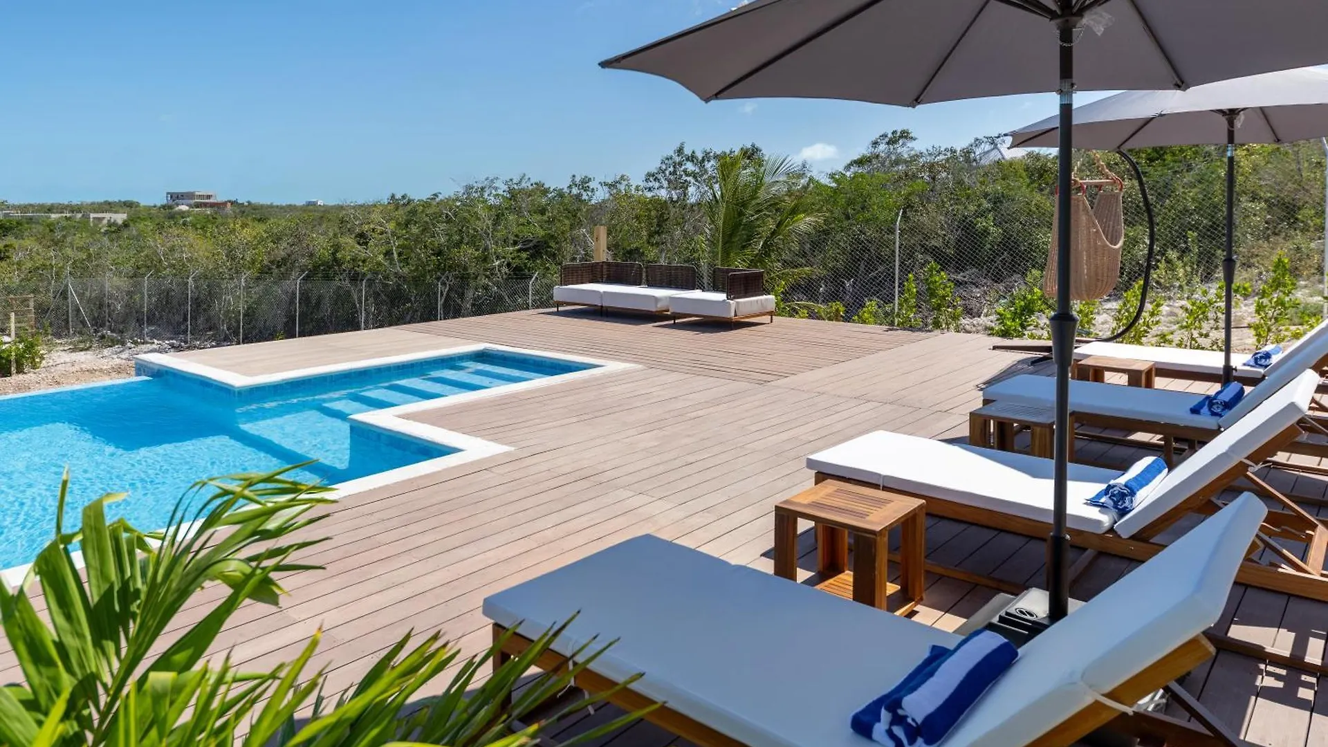 Sienna I Long Bay Retreat I Luxury Stay Near Grace Bay & Long Bay Beach 0*,